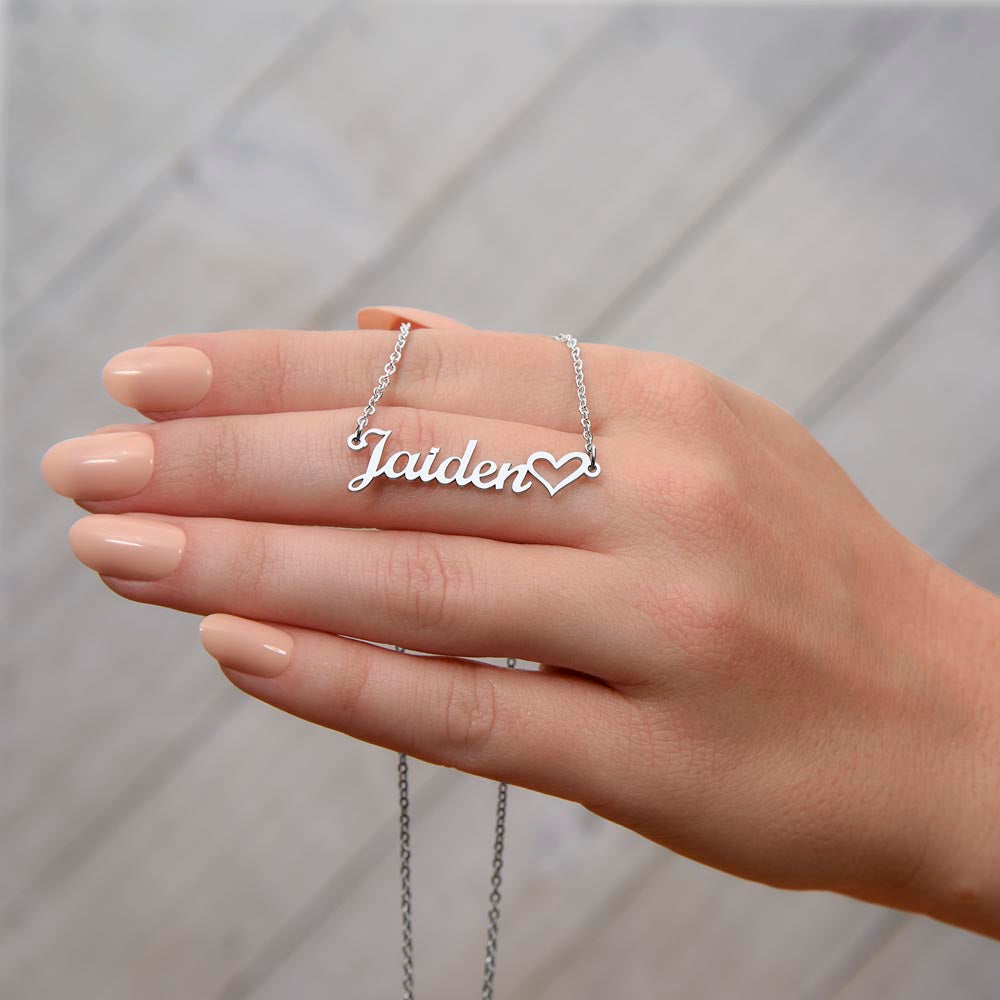 Custom Name Necklace with Heart – Personalized Jewelry for Every Occasion